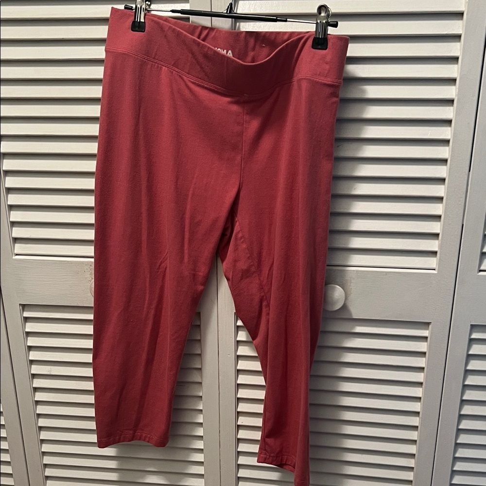 #1238= Orange Mix Red Cropped Leggings - Picture 1 of 11